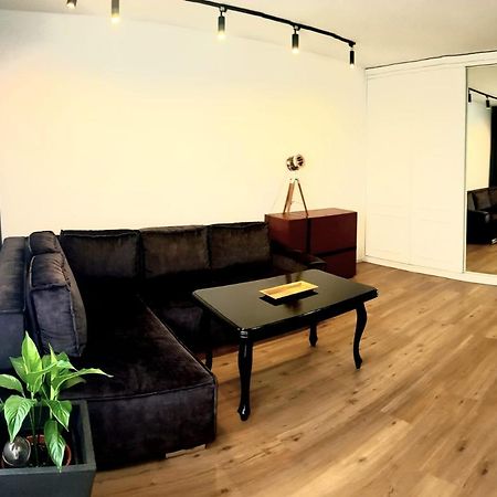 Apartament Czarlinskiego Thorn Exterior foto