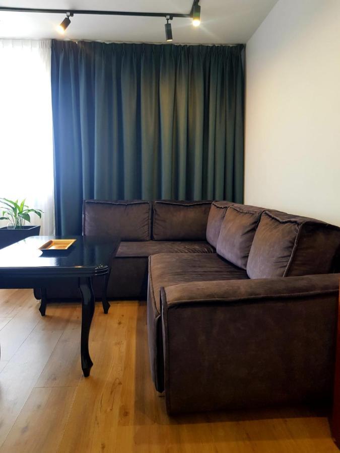 Apartament Czarlinskiego Thorn Exterior foto
